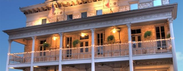 Private Clubs in Downtown Austin: The Austin Club and Its Murals